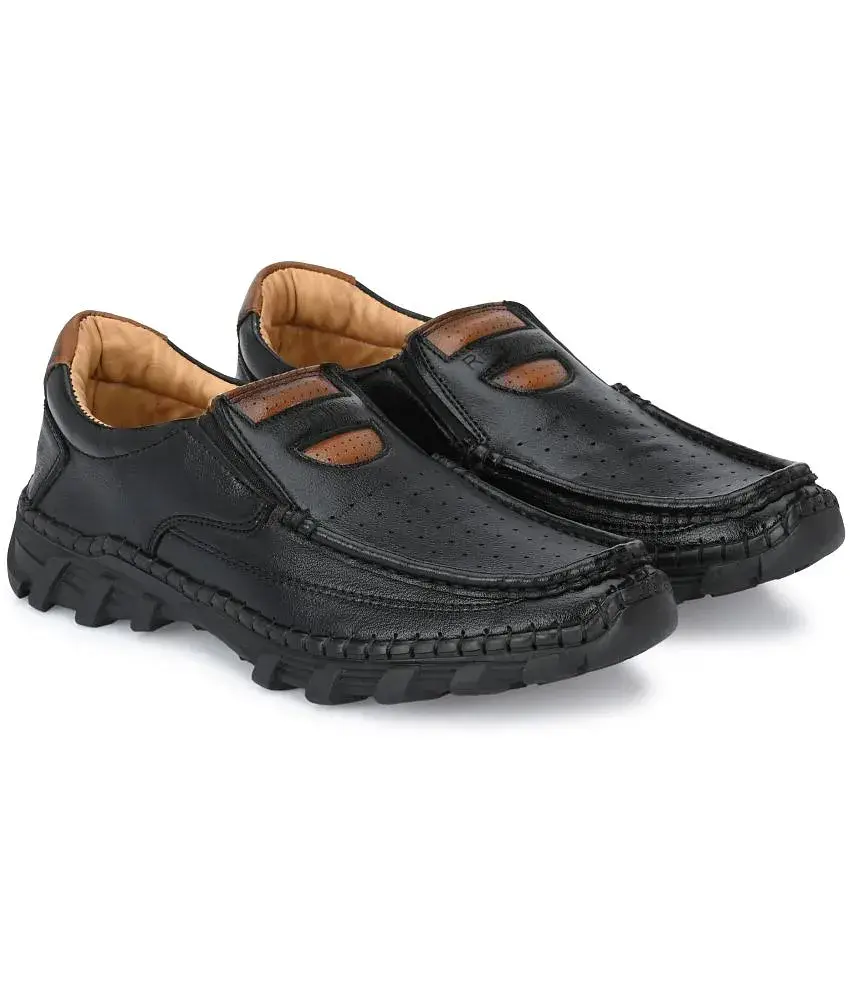 Red Chief RC3486 001 Black Men s Outdoor Buy Red Chief RC3486 001 Black Men s Outdoor Online at Best Prices in India on Snapdeal